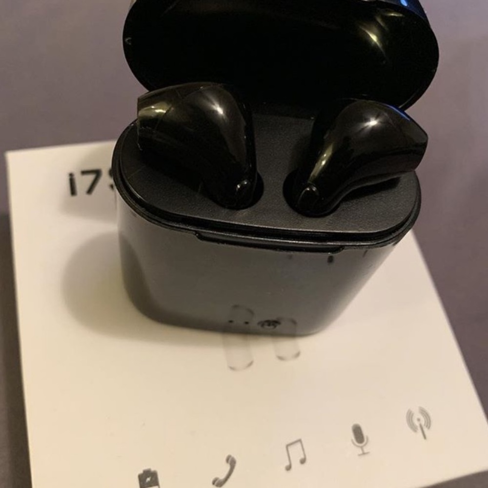 Bluetooth wireless earphones